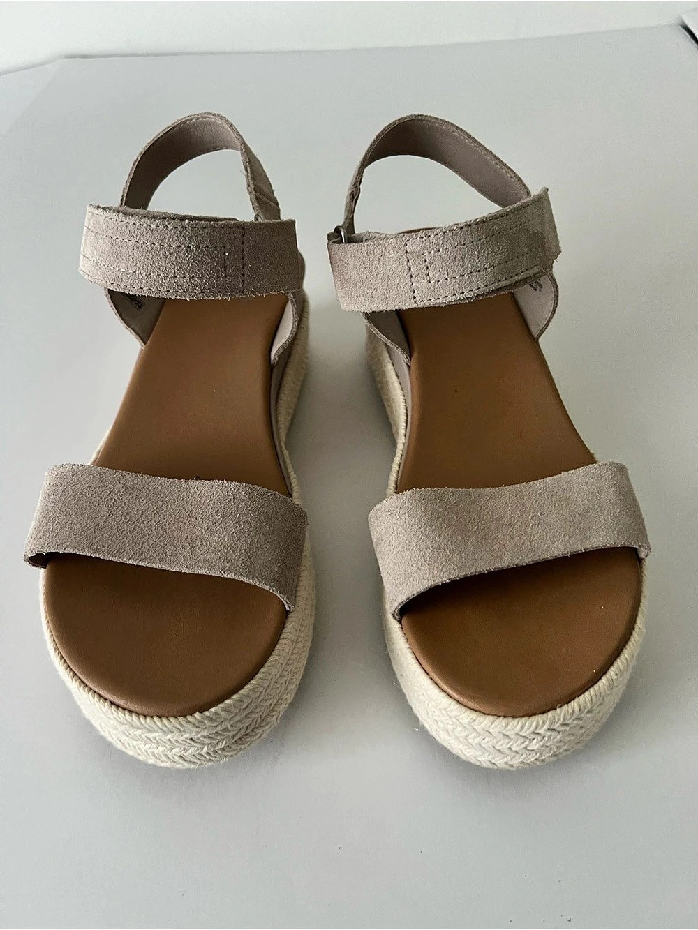 Sorel Joanie IV Y-Strap Wedge Sandal Beige & White US 8